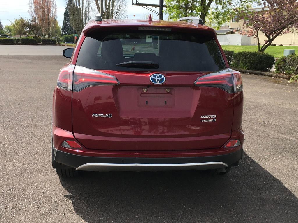 Used 2018 Toyota RAV4 Limited AWD/4WD image 5