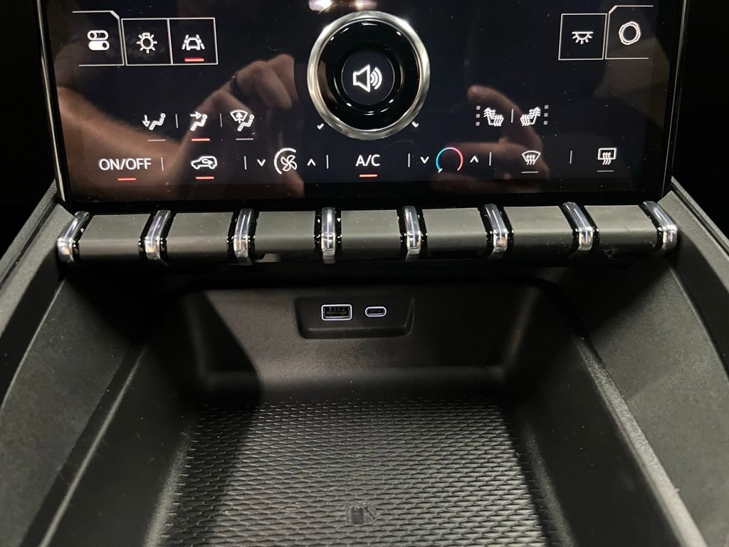 New 2025 GMC Terrain Elevation image 22