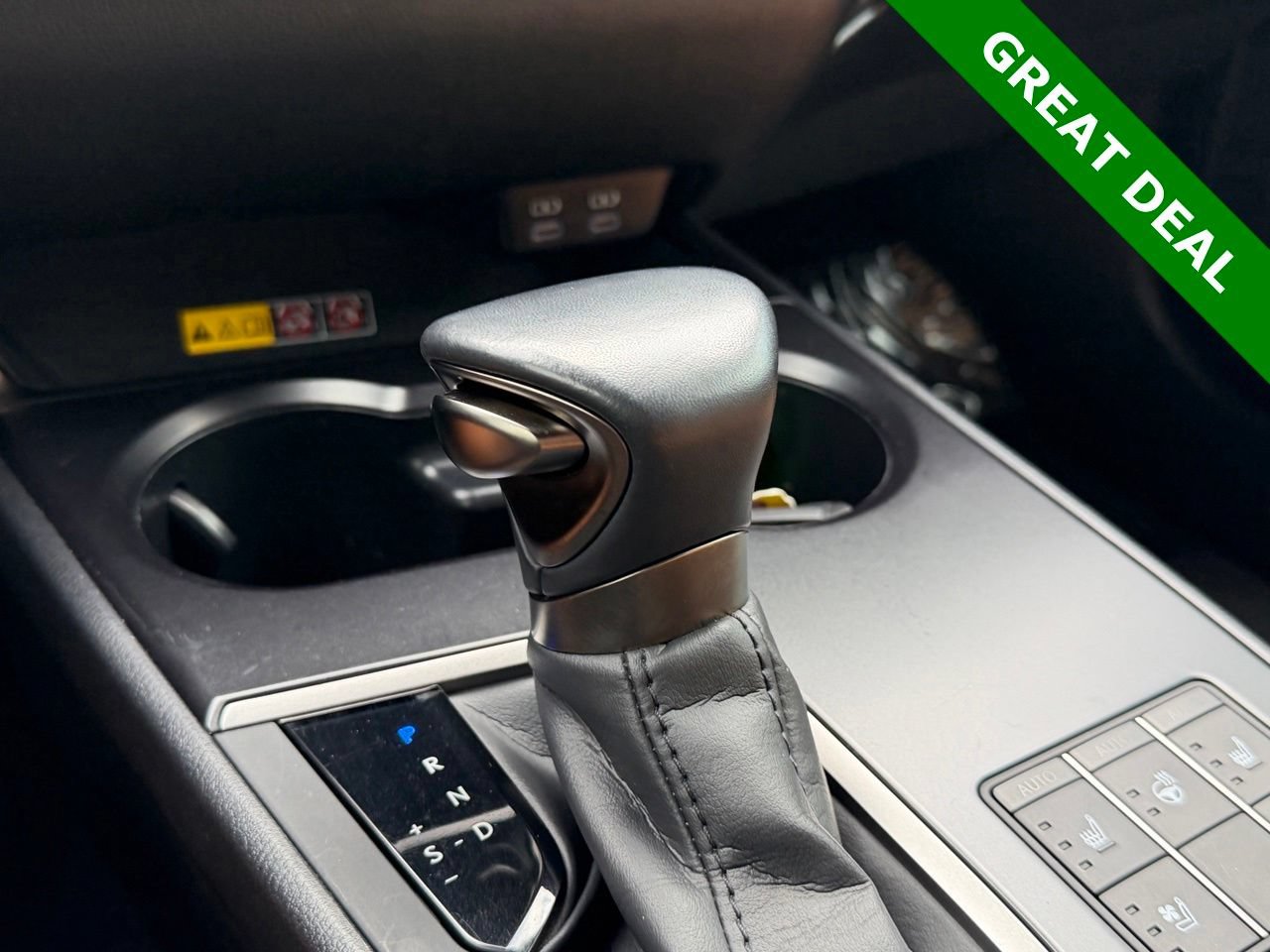 Used 2024 Lexus UX 250h FWD w/ Premium Package image 23