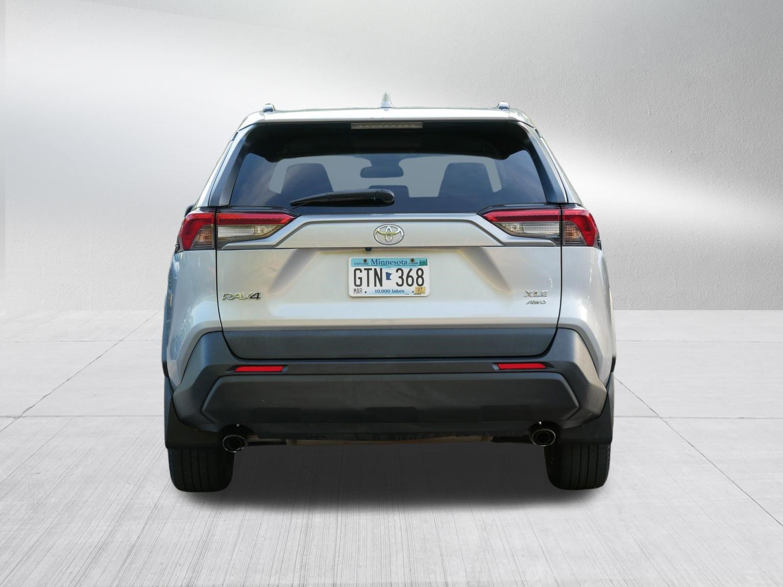 Used 2019 Toyota RAV4 XLE AWD/4WD image 6