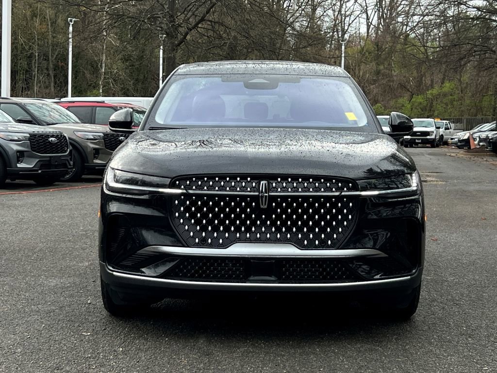 Used 2025 Lincoln Nautilus Premier w/ Equipment Group 102A image 2