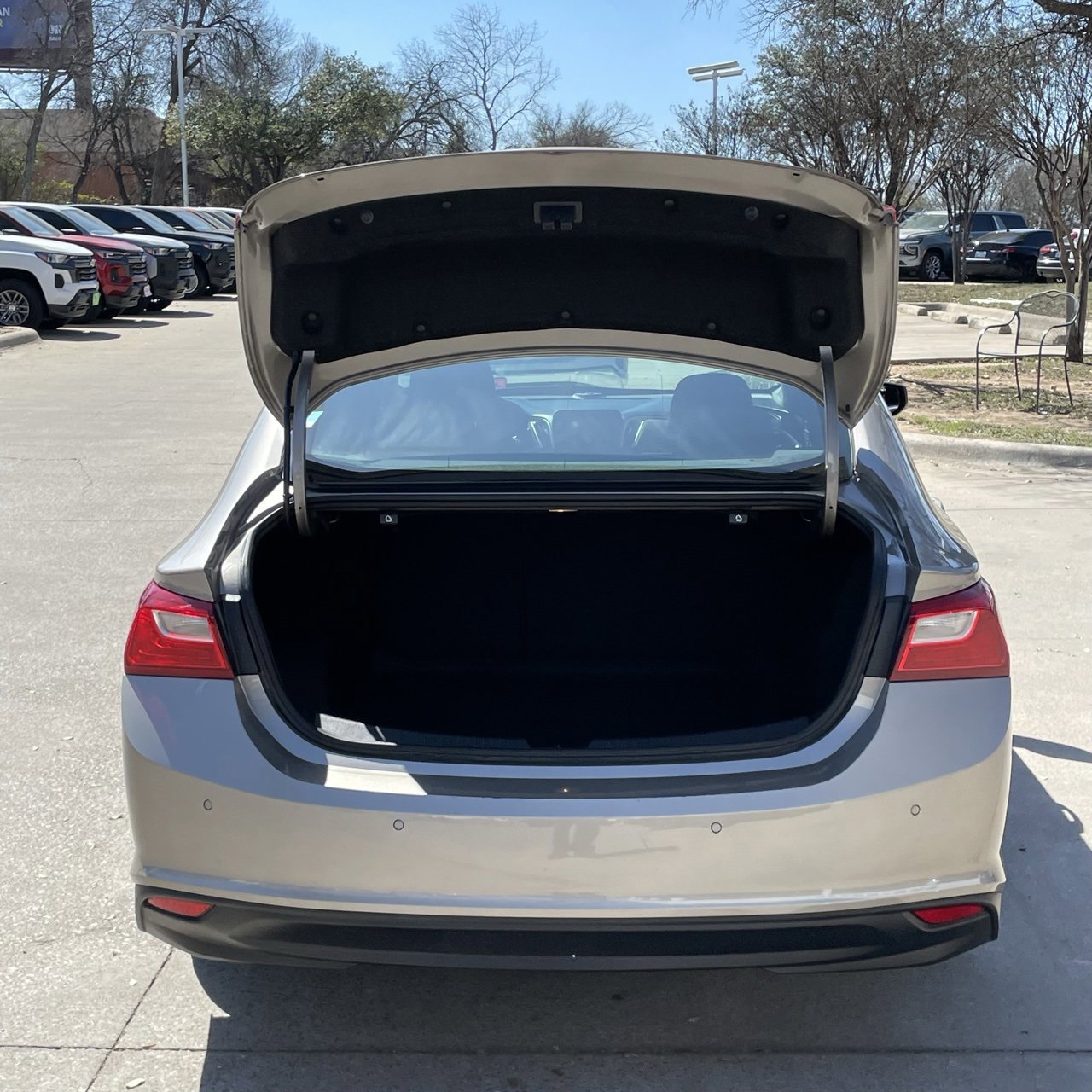 Used 2024 Chevrolet Malibu LT image 26