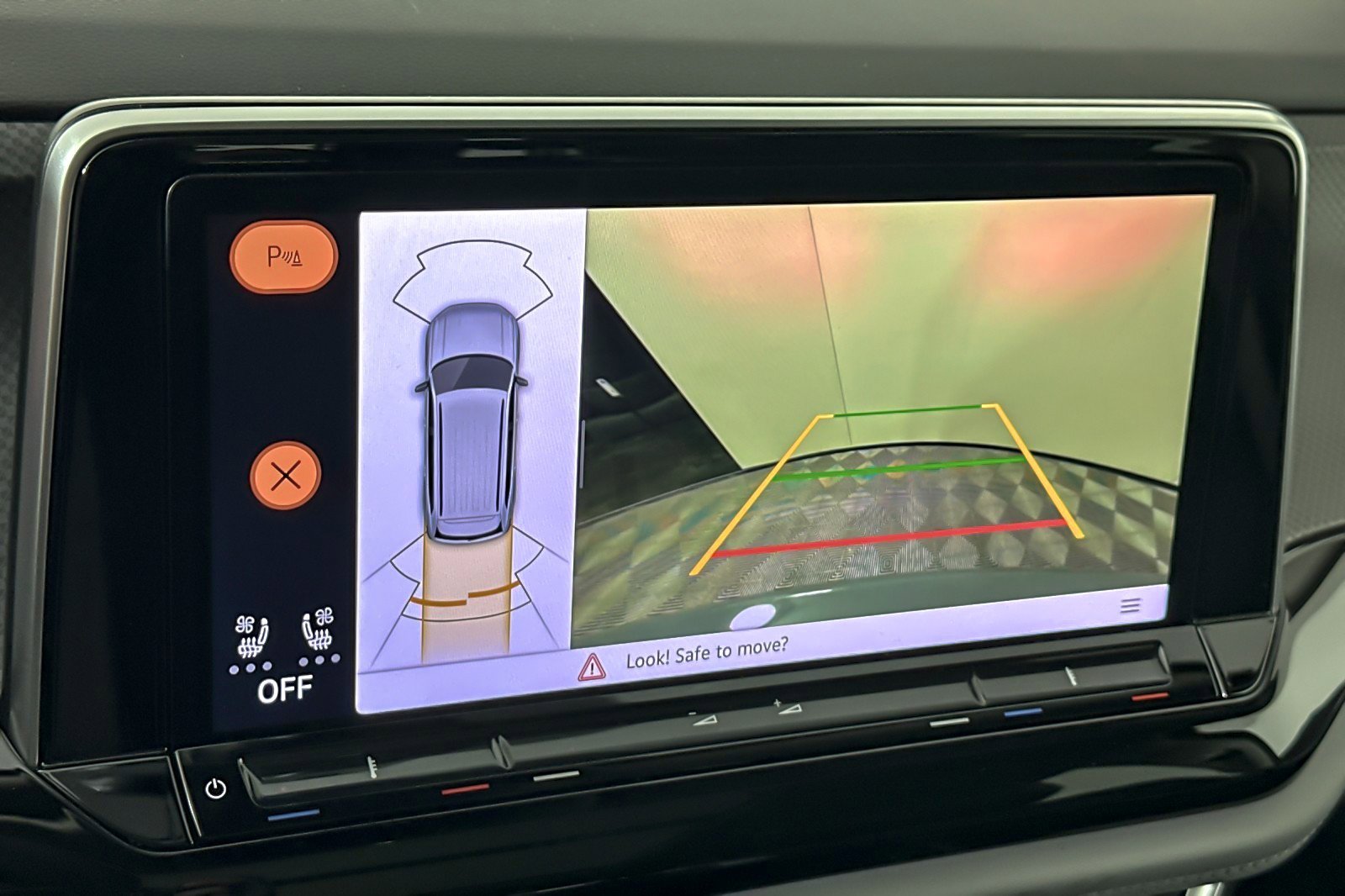 Used 2024 Volkswagen Atlas Peak Edition SE image 19