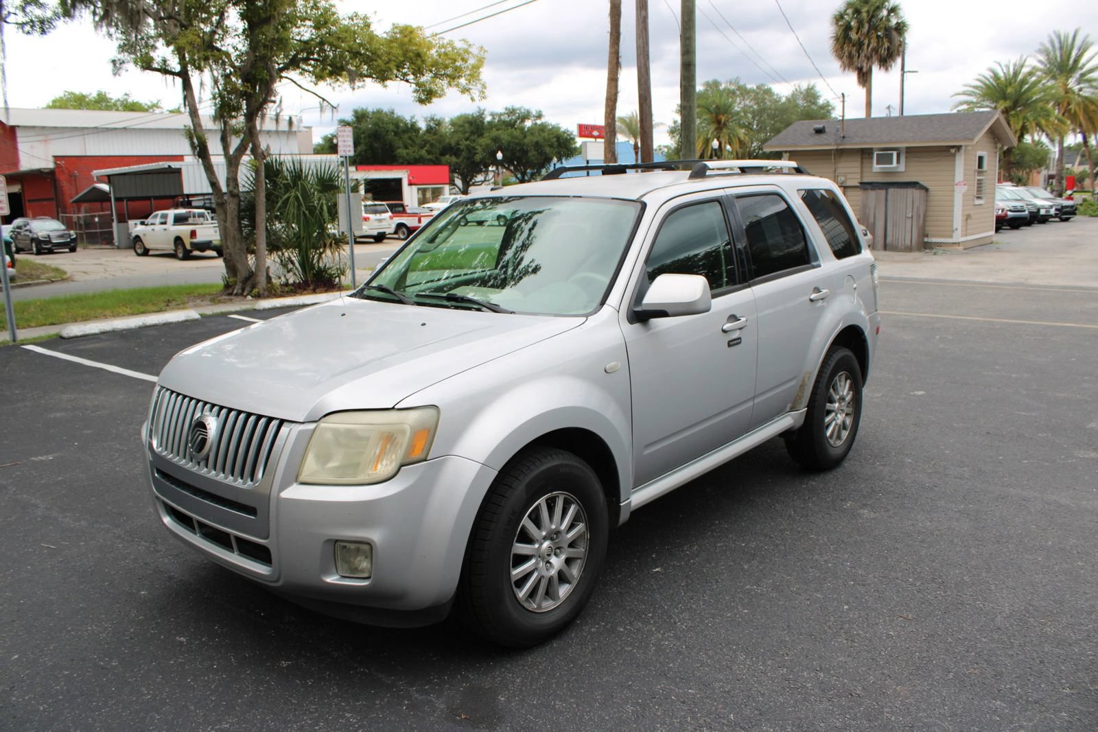 Used 2009 Mercury Mariner Premier FWD image 1