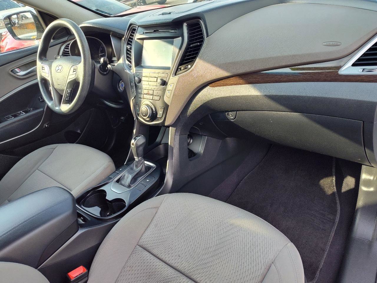 Used 2018 Hyundai Santa Fe Sport w/ 2.4L Value Package 02 FWD image 47