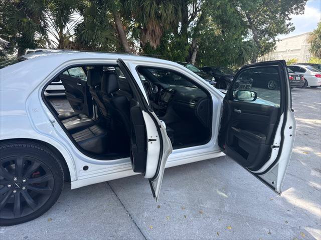 Used 2014 Chrysler 300 S RWD image 16