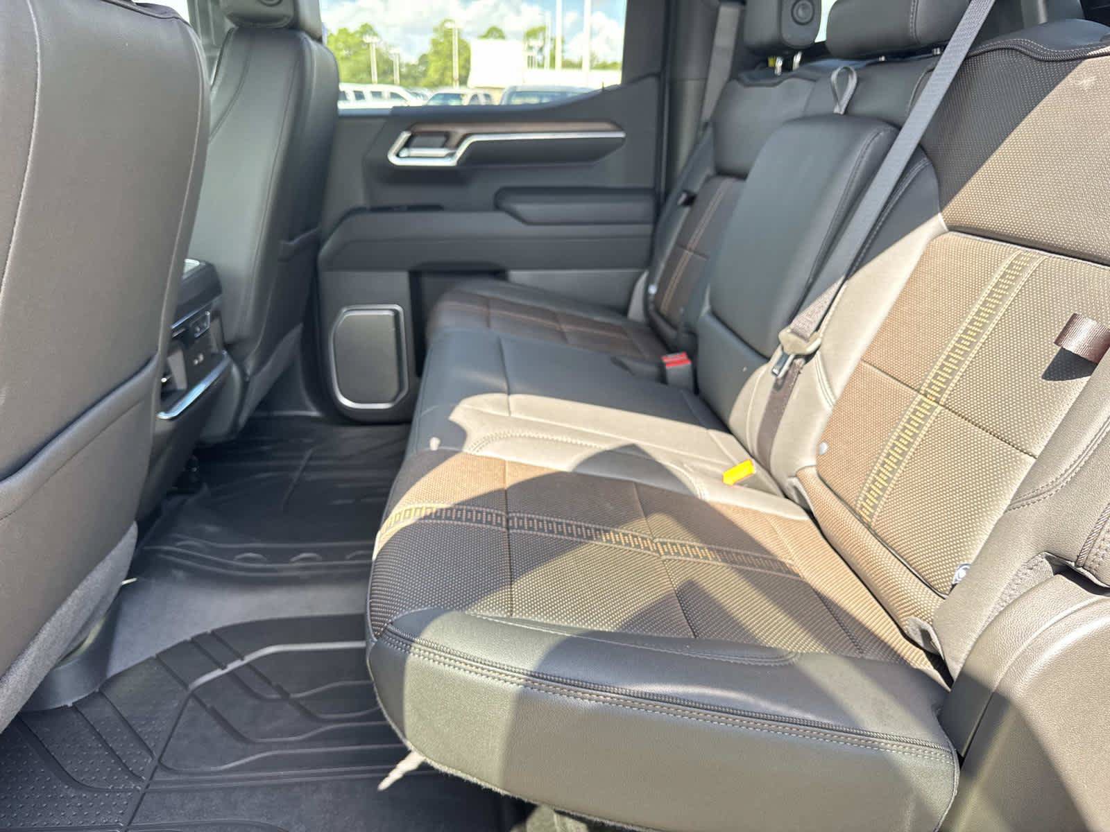 New 2026 Chevrolet Silverado 1500 High Country AWD/4WD image 8