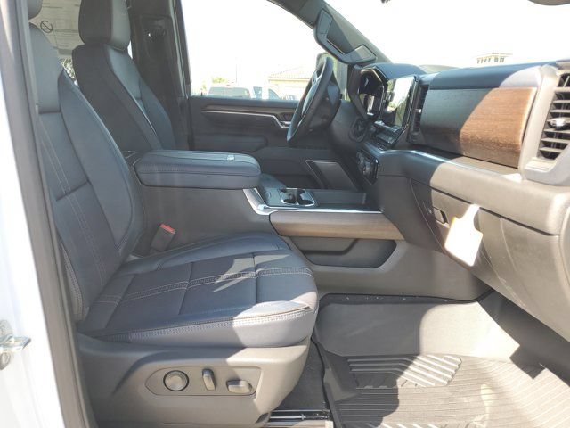 New 2026 Chevrolet Silverado 2500 High Country w/ High Country Premium Package AWD/4WD image 11