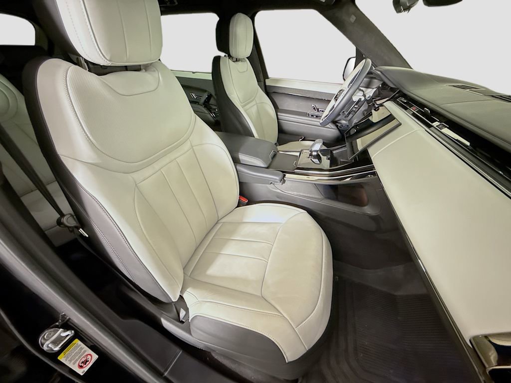 Used 2025 Land Rover Range Rover Sport Autobiography image 28