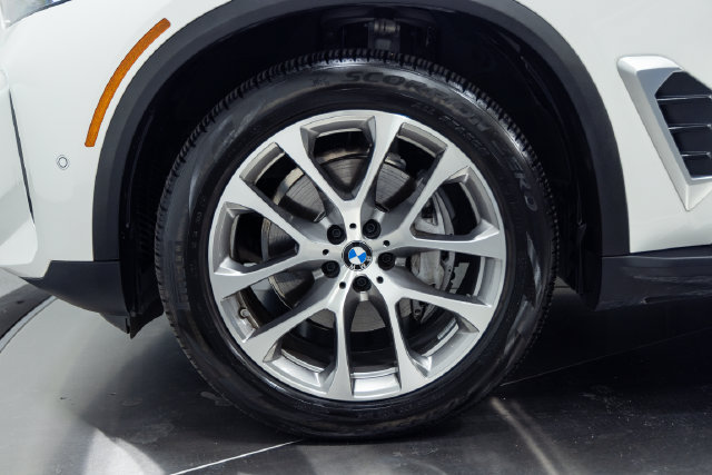 Used 2026 BMW X5 xDrive40i AWD/4WD image 27