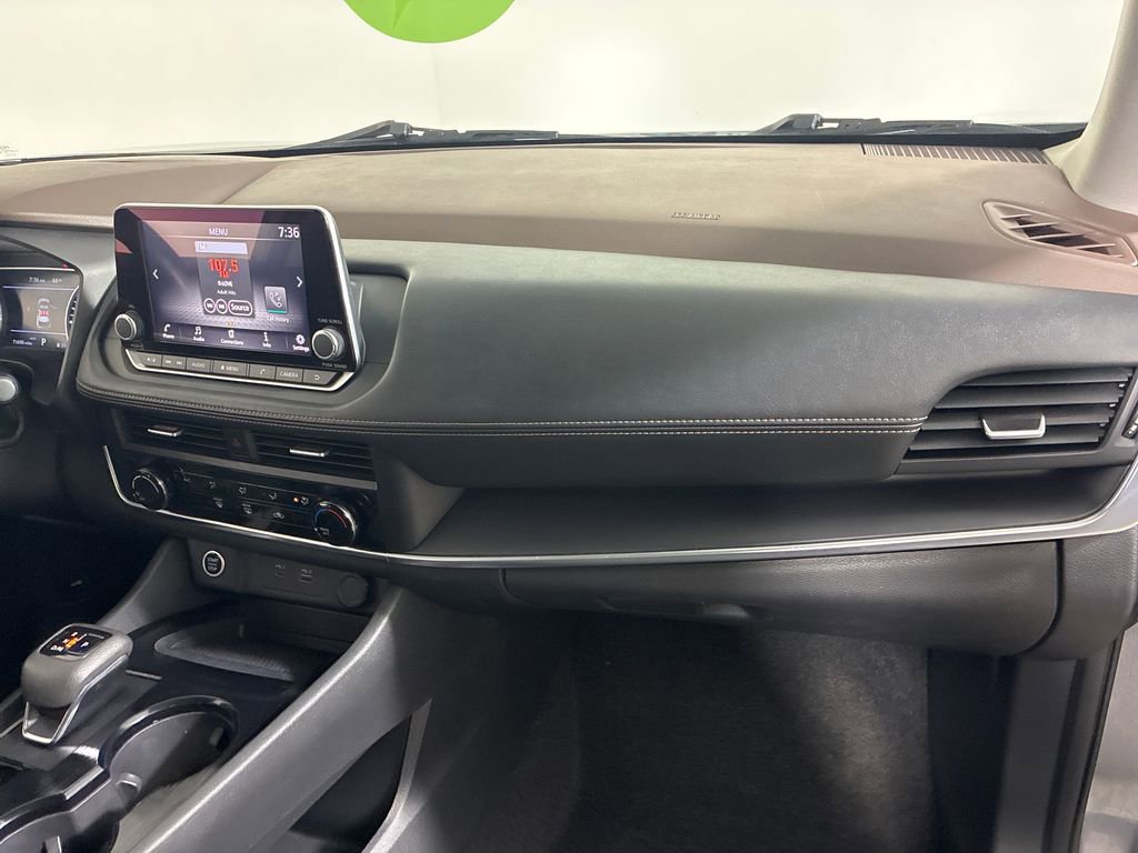 Used 2023 Nissan Rogue S AWD/4WD image 28
