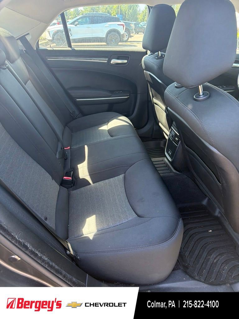 Used 2018 Chrysler 300 Touring w/ Sport Appearance Package RWD image 19