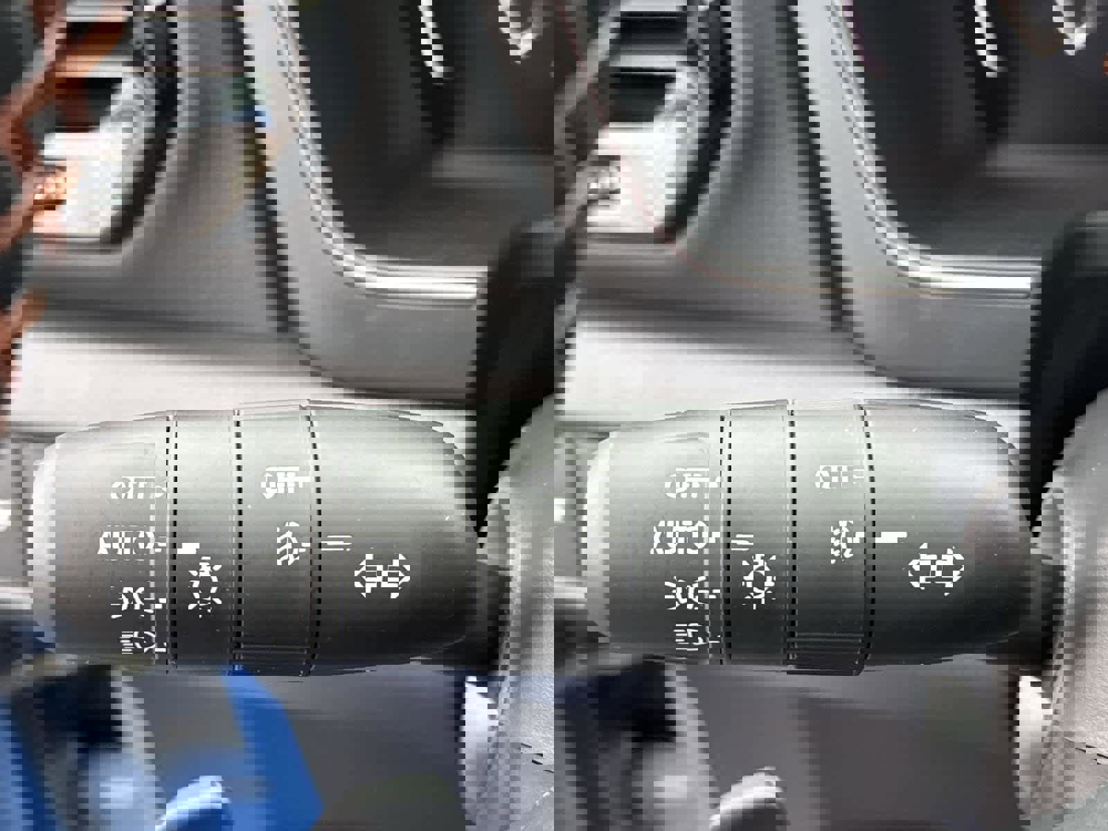 Used 2025 Honda Pilot TrailSport image 22