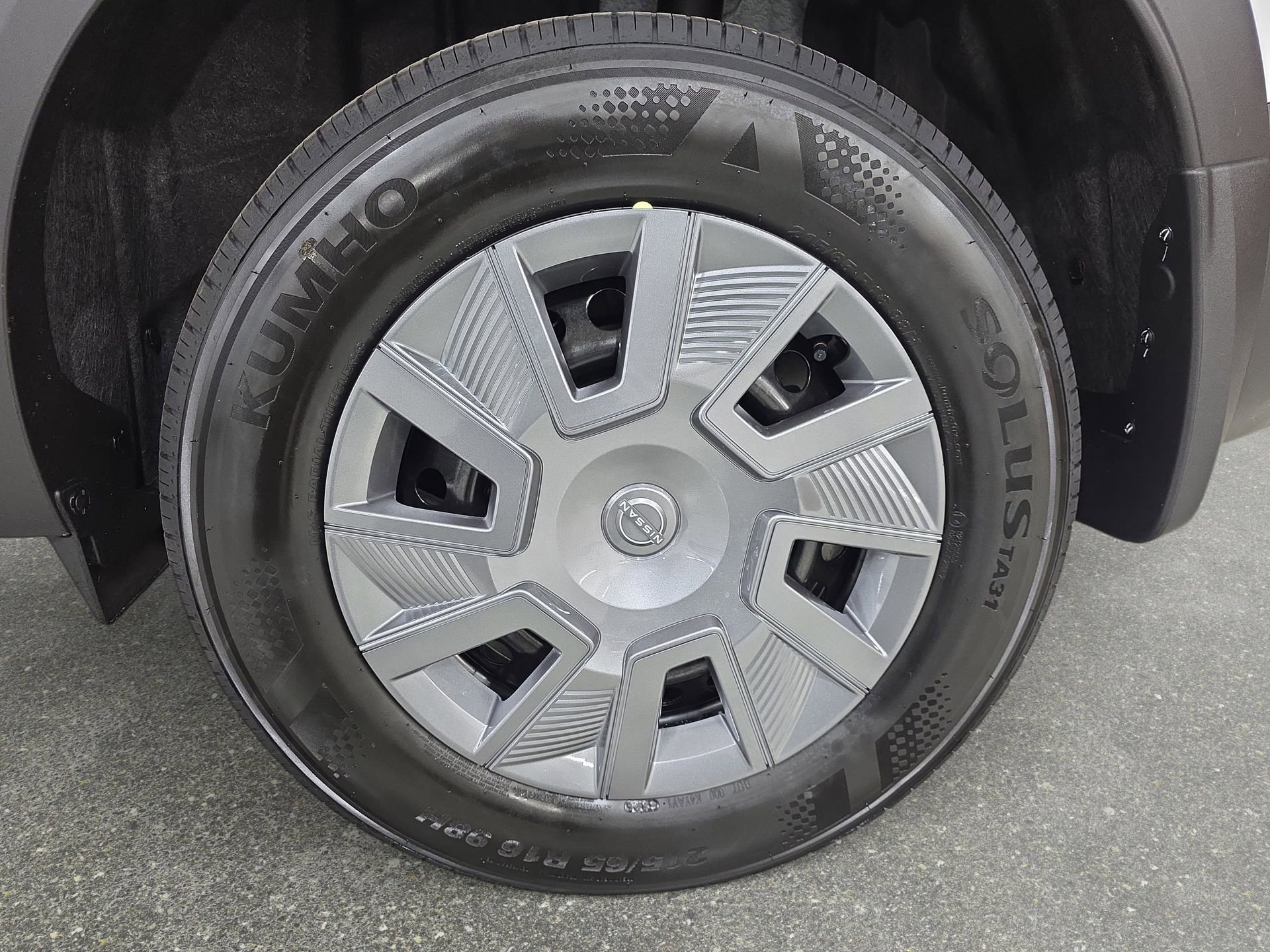 New 2026 Nissan Kicks S w/ Charging Package image 32