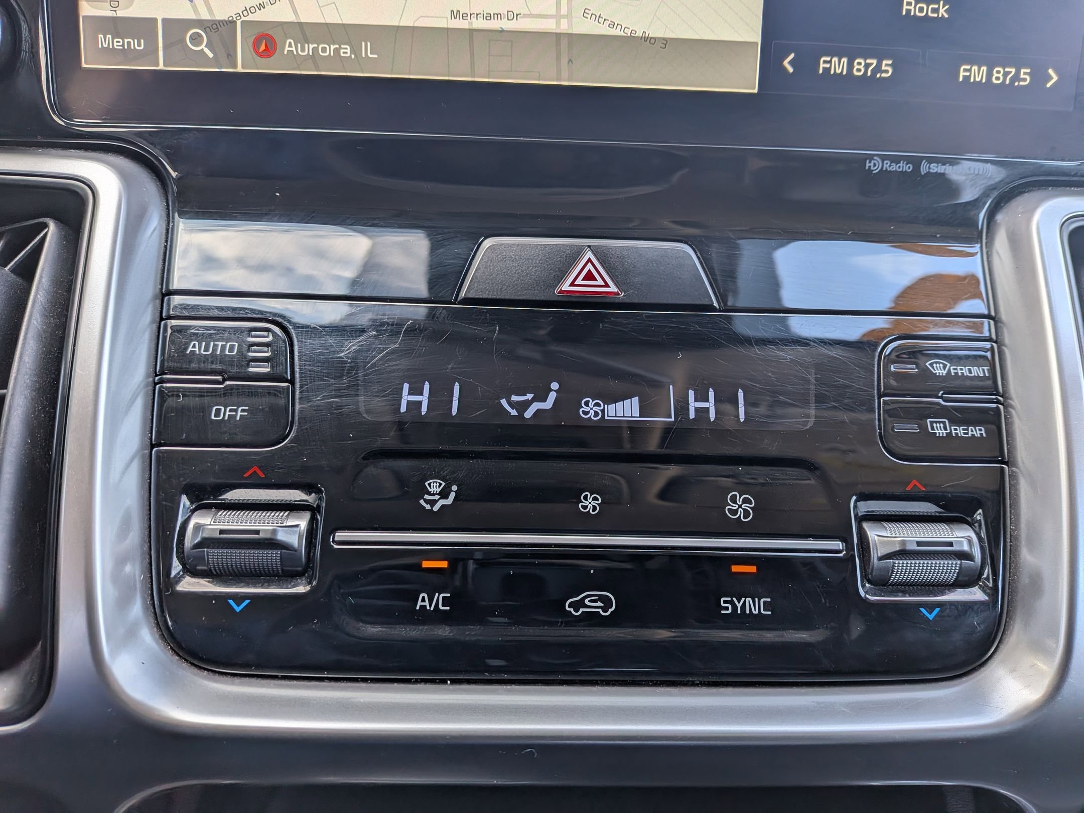 Used 2023 Kia Sorento S image 22