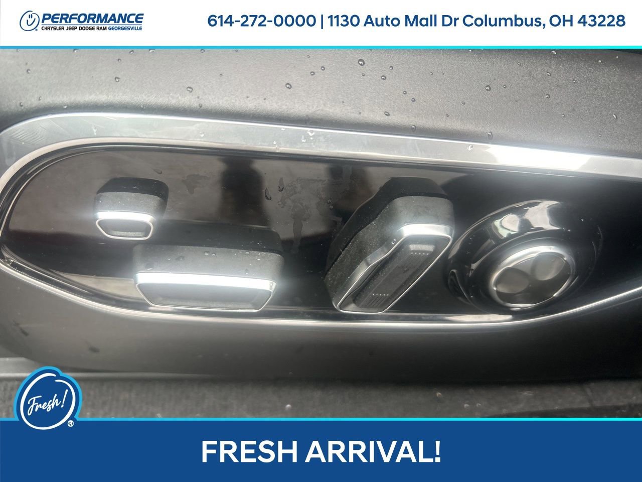 Used 2022 Jeep Grand Cherokee Summit w/ Luxury Tech Group V AWD/4WD image 18