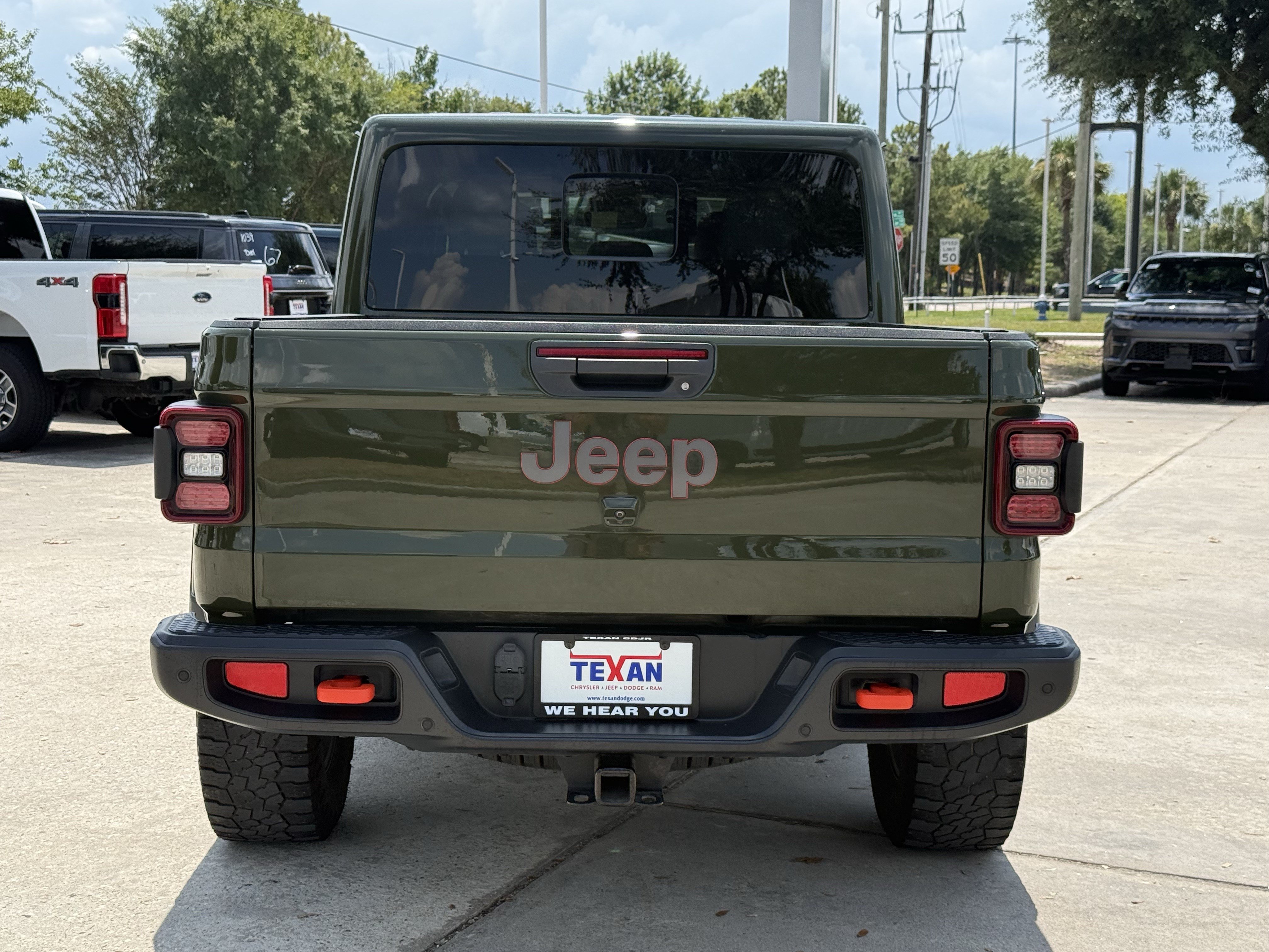 Used 2023 Jeep Gladiator Mojave w/ LED Lighting Group AWD/4WD image 7