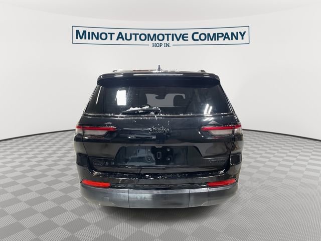 Certified 2024 Jeep Grand Cherokee L Limited w/ Black Appearance Package image 7