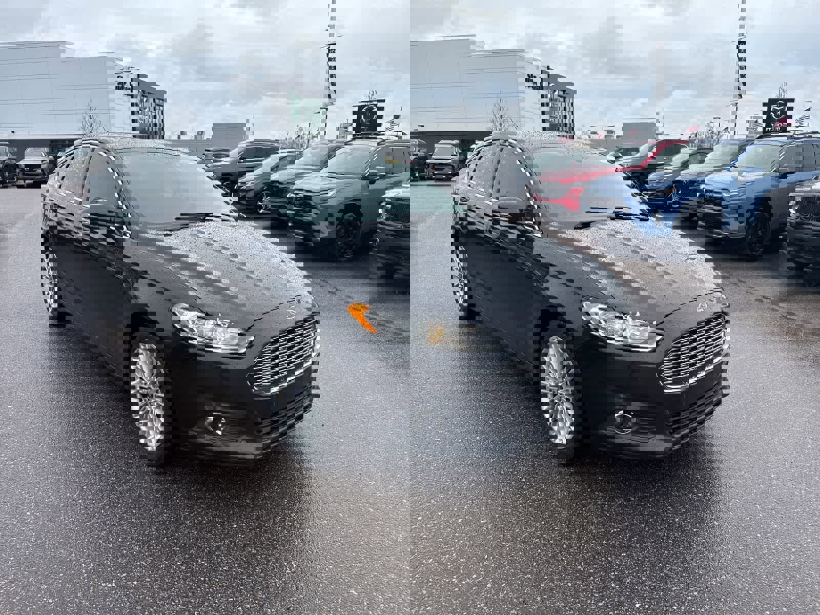 Used 2015 Ford Fusion SE w/ Equipment Group 202A image 3