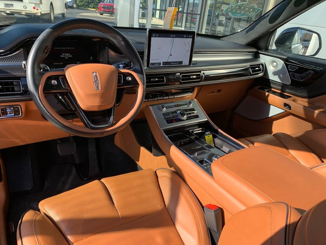 Certified 2023 Lincoln Aviator Black Label Grand Touring image 20