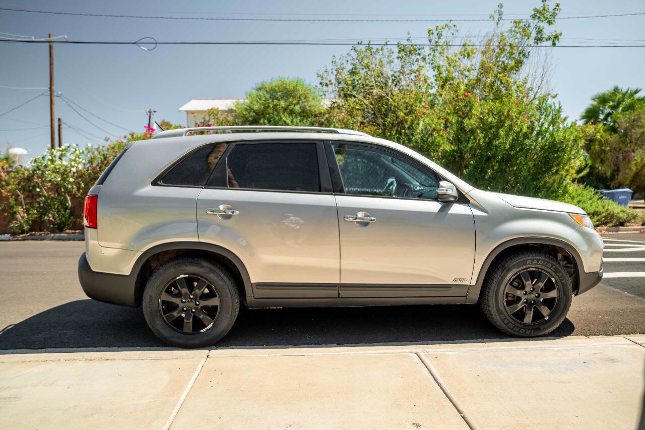 Used 2013 Kia Sorento LX w/ Convenience Pkg image 6
