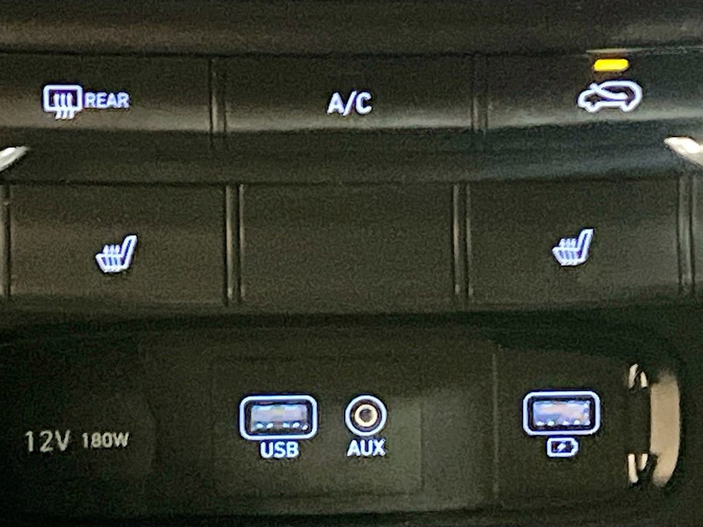 Used 2019 Hyundai Santa Fe SEL image 19