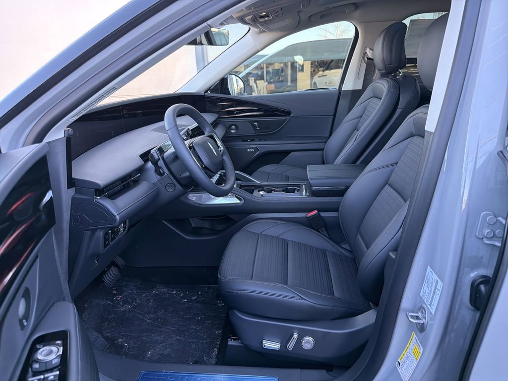 New 2026 Lincoln Nautilus Reserve w/ Jet Appearance Package image 5