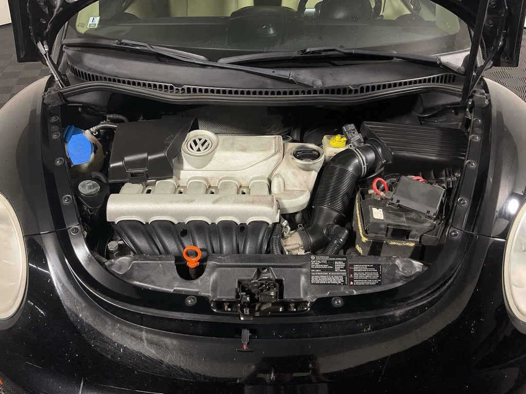 Used 2008 Volkswagen Beetle SE image 5