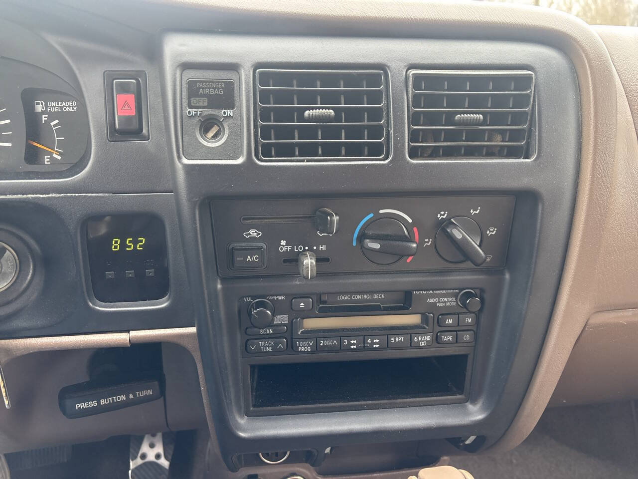 Used 1998 Toyota Tacoma 4x4 Xtracab V6 image 27