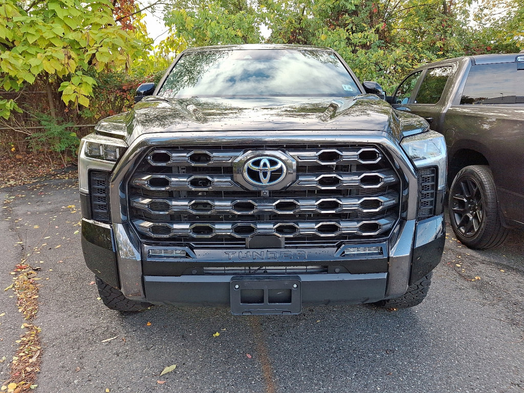 Used 2023 Toyota Tundra Platinum image 2