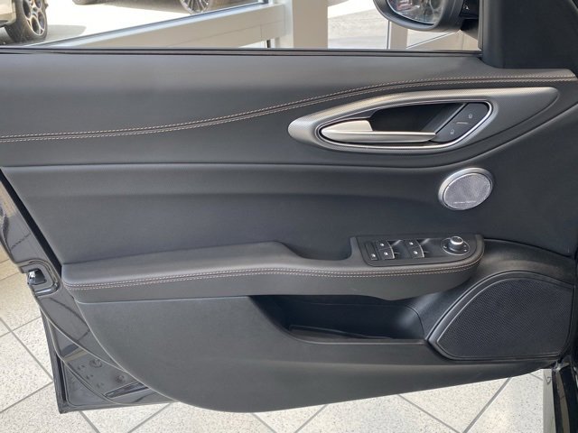New 2025 Alfa Romeo Giulia AWD w/ Driving Assist Package image 19