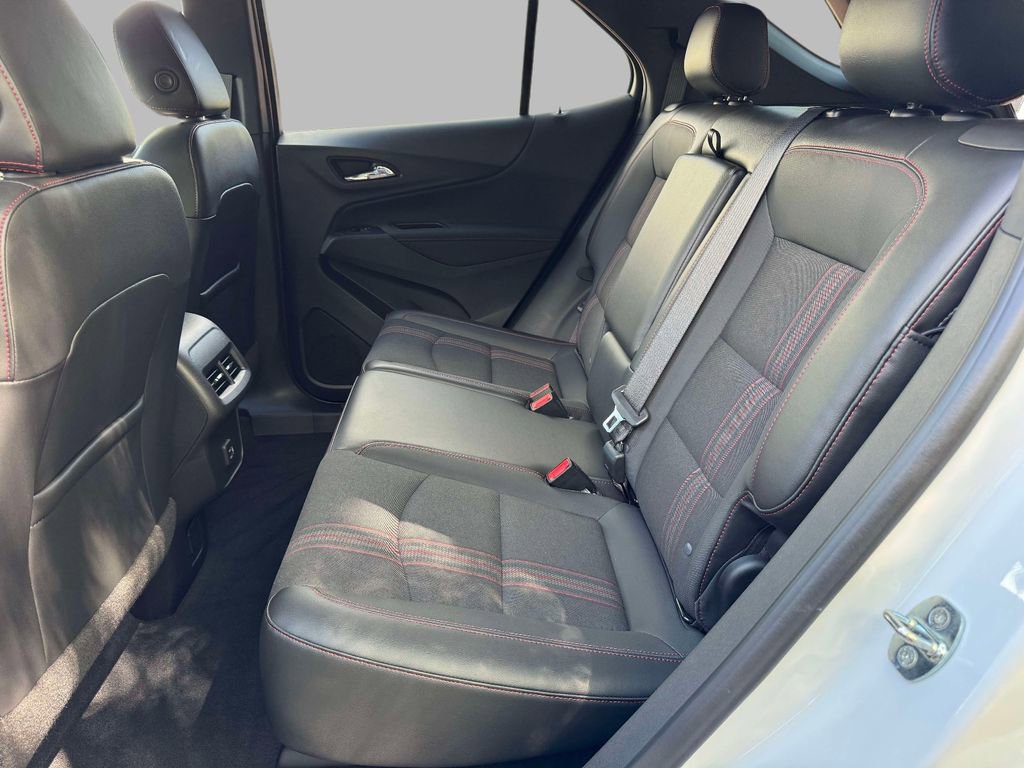 Used 2023 Chevrolet Equinox RS FWD image 20