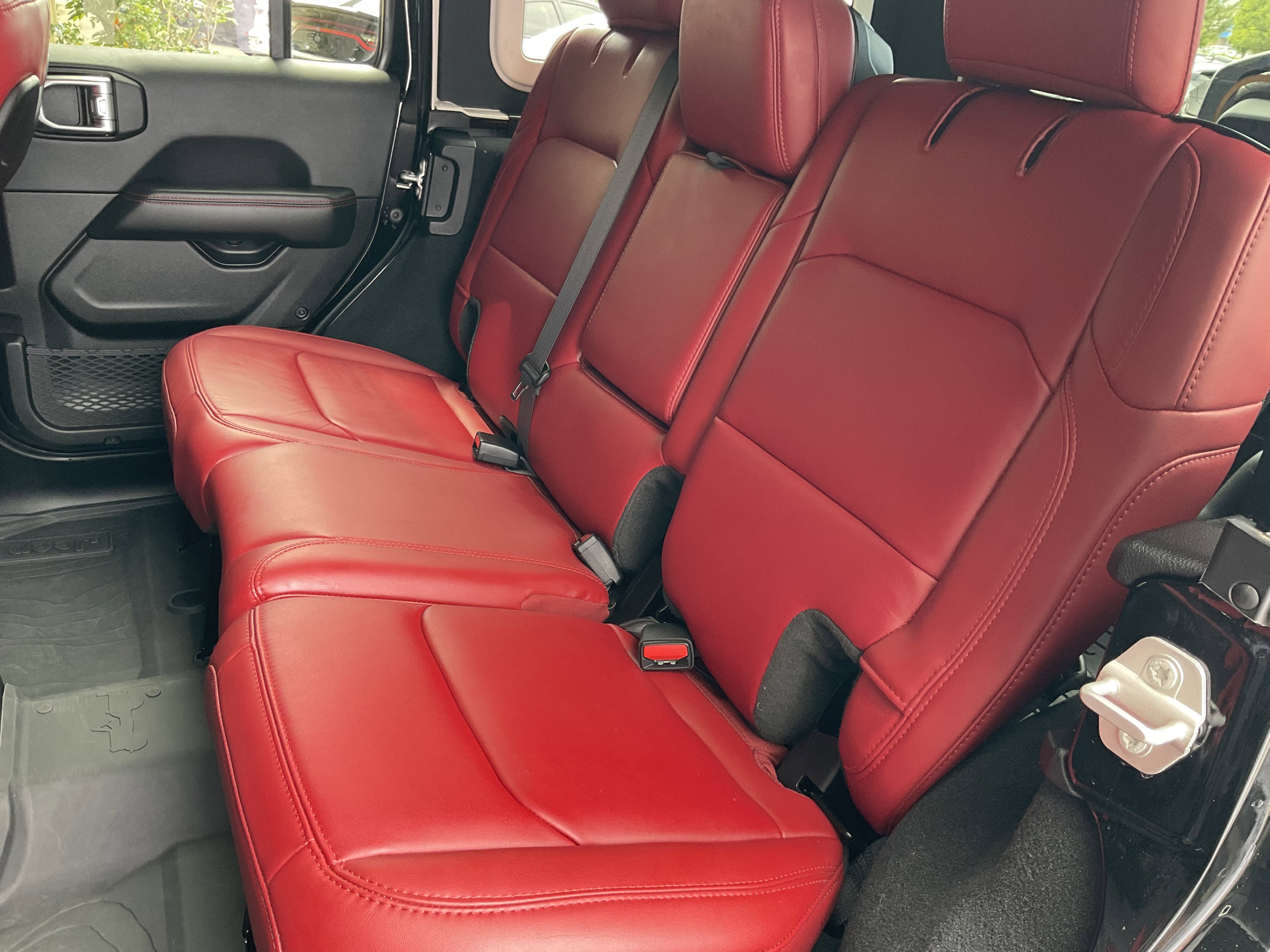 Used 2024 Jeep Wrangler Unlimited Rubicon 392 image 38