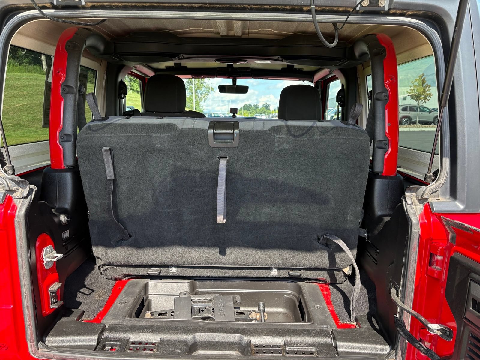 Used 2018 Jeep Wrangler Rubicon AWD/4WD image 12