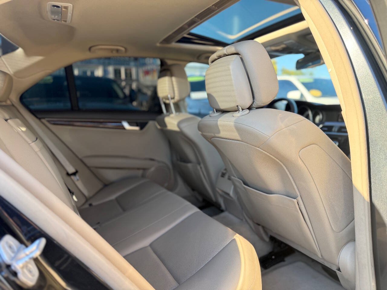 Used 2013 Mercedes-Benz C 250 Sedan image 13