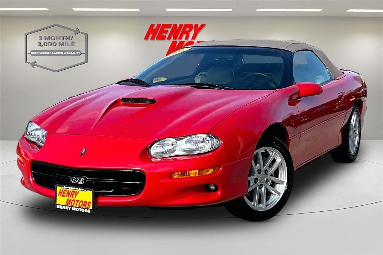 Used 2001 Chevrolet Camaro Z28 w/ SS Performance/Appearance Pkg RWD image 3