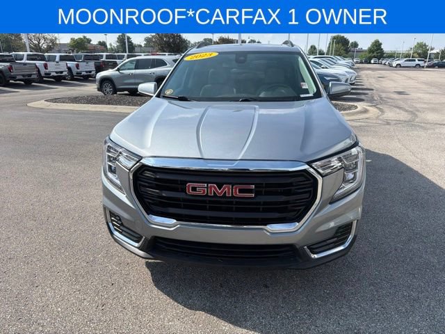 Used 2023 GMC Terrain SLE w/ Driver Convenience Package FWD image 4