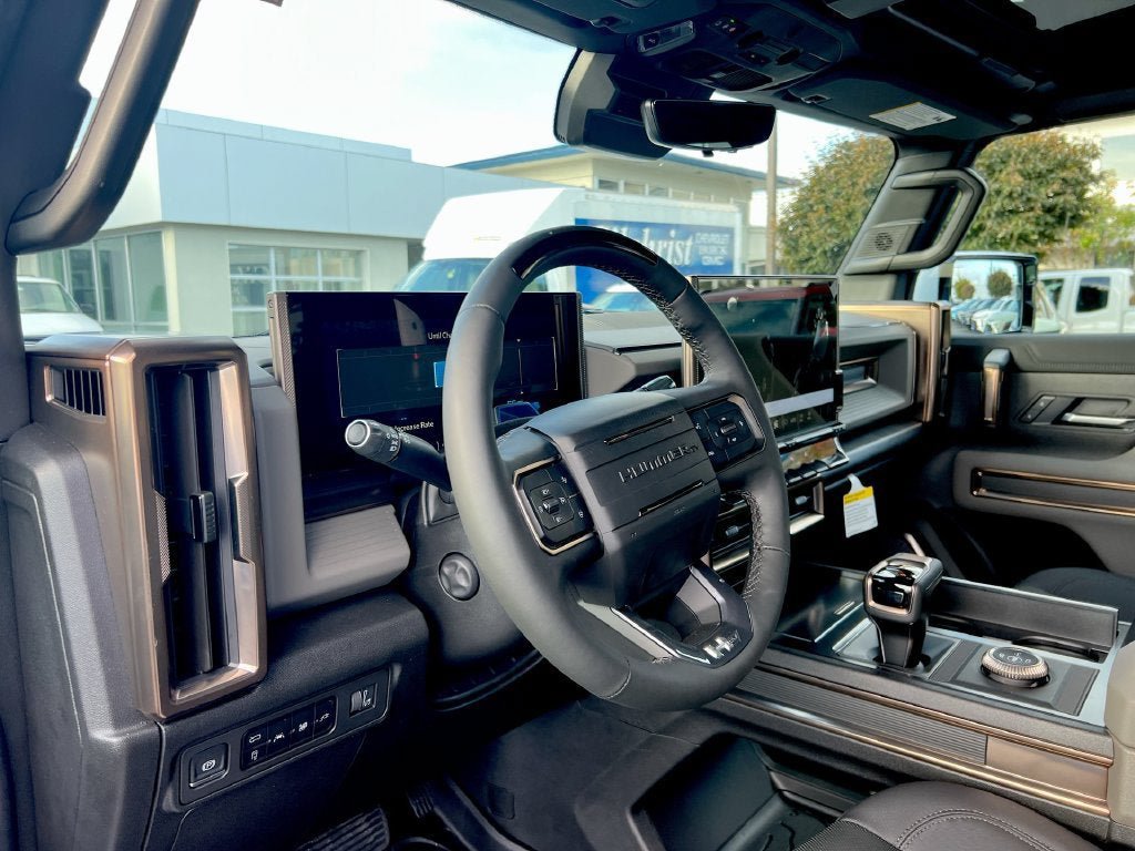 New 2025 GMC Hummer EV 2X AWD/4WD image 10