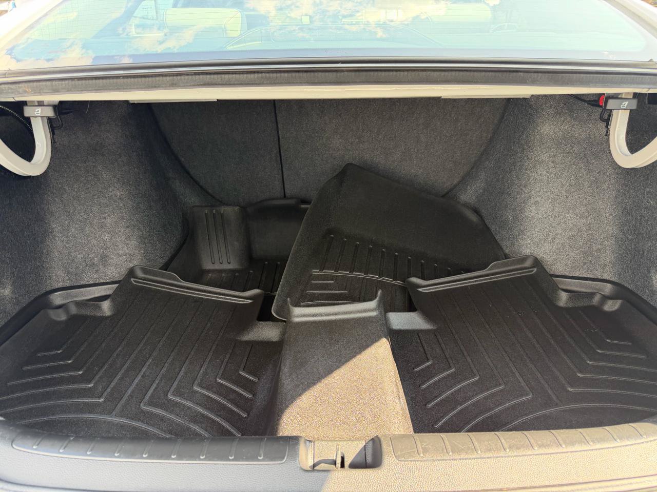 Used 2018 Honda Accord Touring image 32