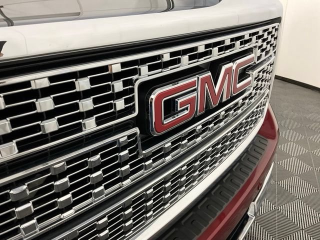 Used 2019 GMC Sierra 2500 Denali w/ Duramax Plus Package AWD/4WD image 11