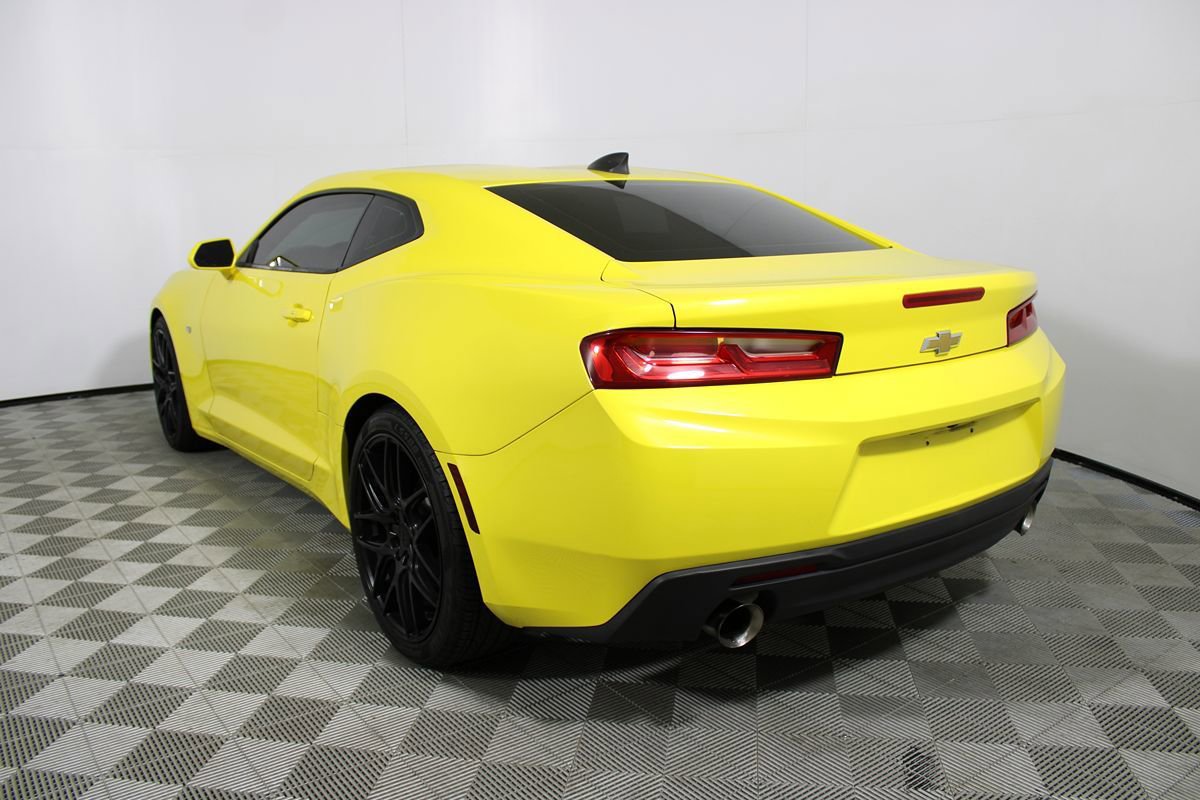 Used 2017 Chevrolet Camaro LT RWD image 28