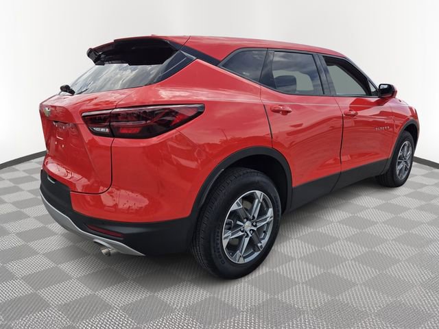 Used 2025 Chevrolet Blazer LT w/ Driver Confidence Package image 7