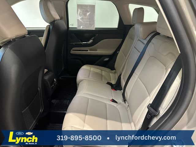 Used 2025 Lincoln Corsair AWD image 22