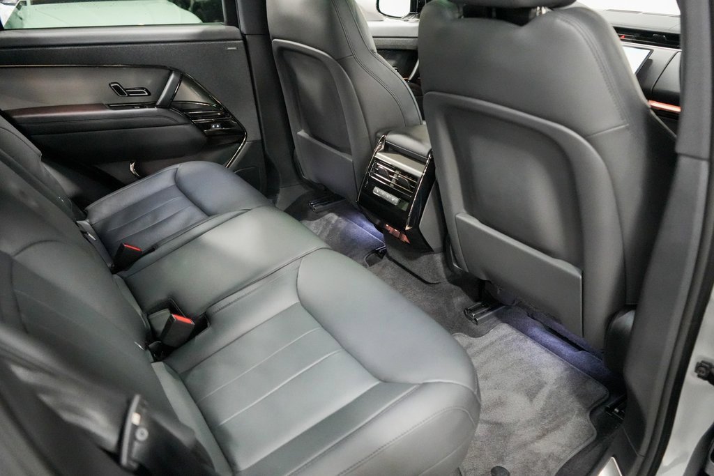 Used 2023 Land Rover Range Rover Sport SE Dynamic image 19