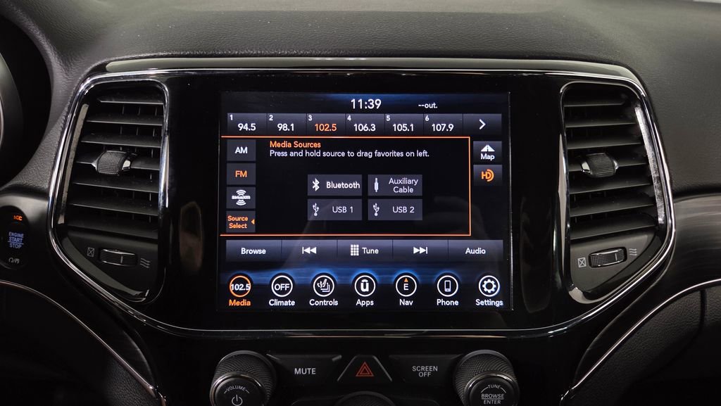 Used 2020 Jeep Grand Cherokee Limited w/ Trailer Tow Group IV AWD/4WD image 24