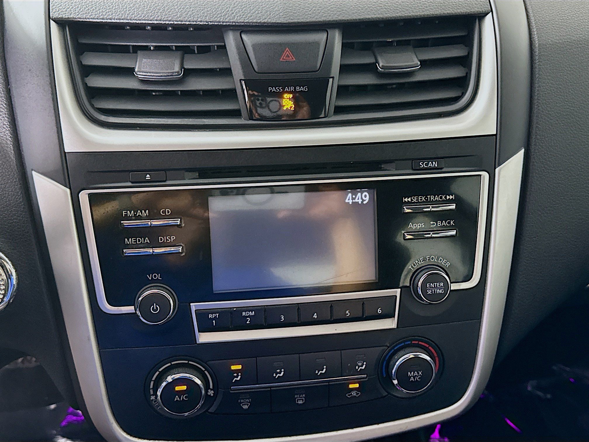 Used 2016 Nissan Altima 2.5 SR w/ Interior Lighting Package FWD image 18