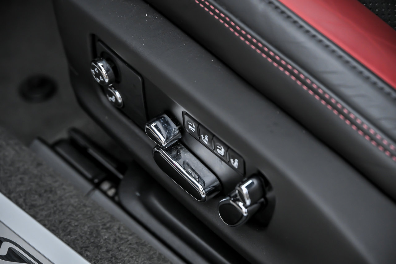 Used 2023 Bentley Continental GT V8 image 30