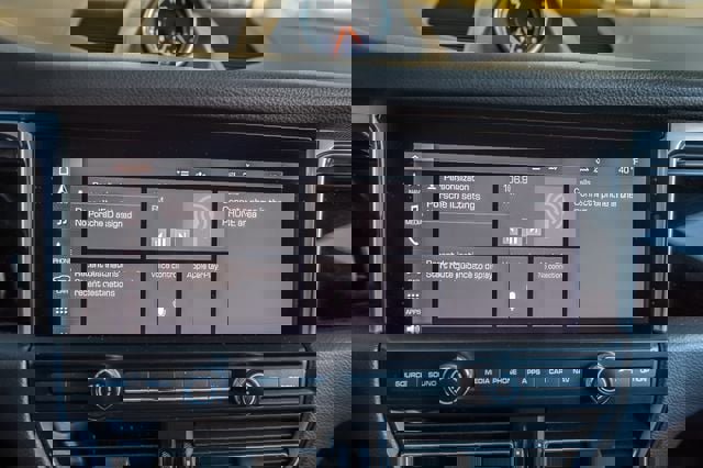 Used 2021 Porsche Macan image 19