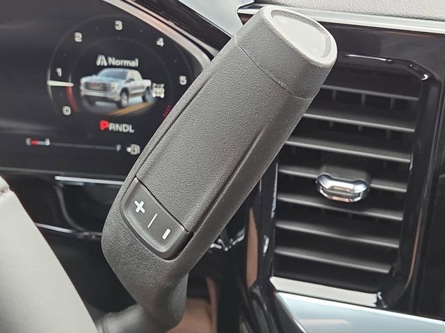 New 2026 GMC Sierra 1500 Elevation image 16