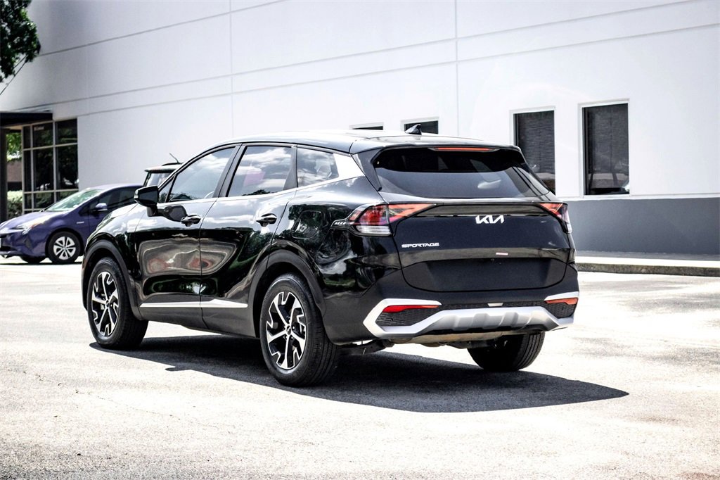 Used 2025 Kia Sportage EX image 7